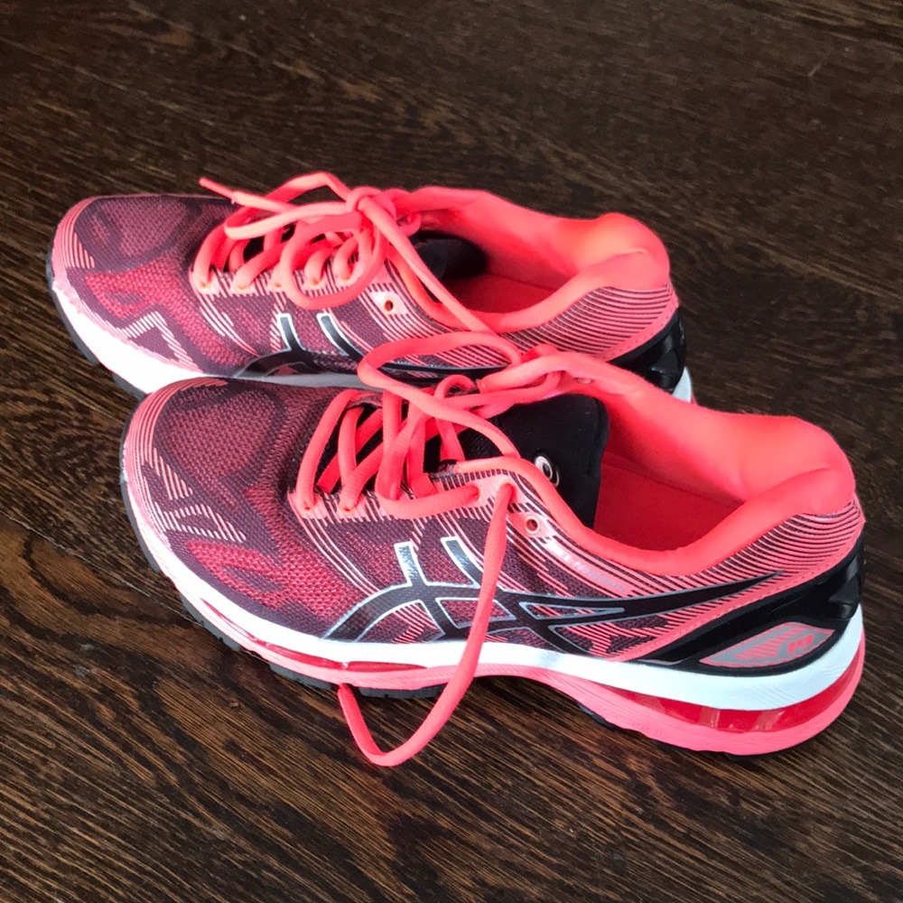New ASICS Orange & Black Guidance Line Size 7.5
